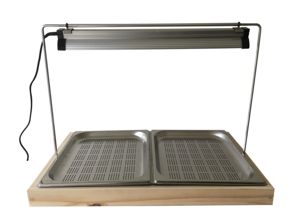 Potager d'intérieur, ici version avec deux bacs en inox de culture. Eclairage par lampe LED 18 W 6400 K